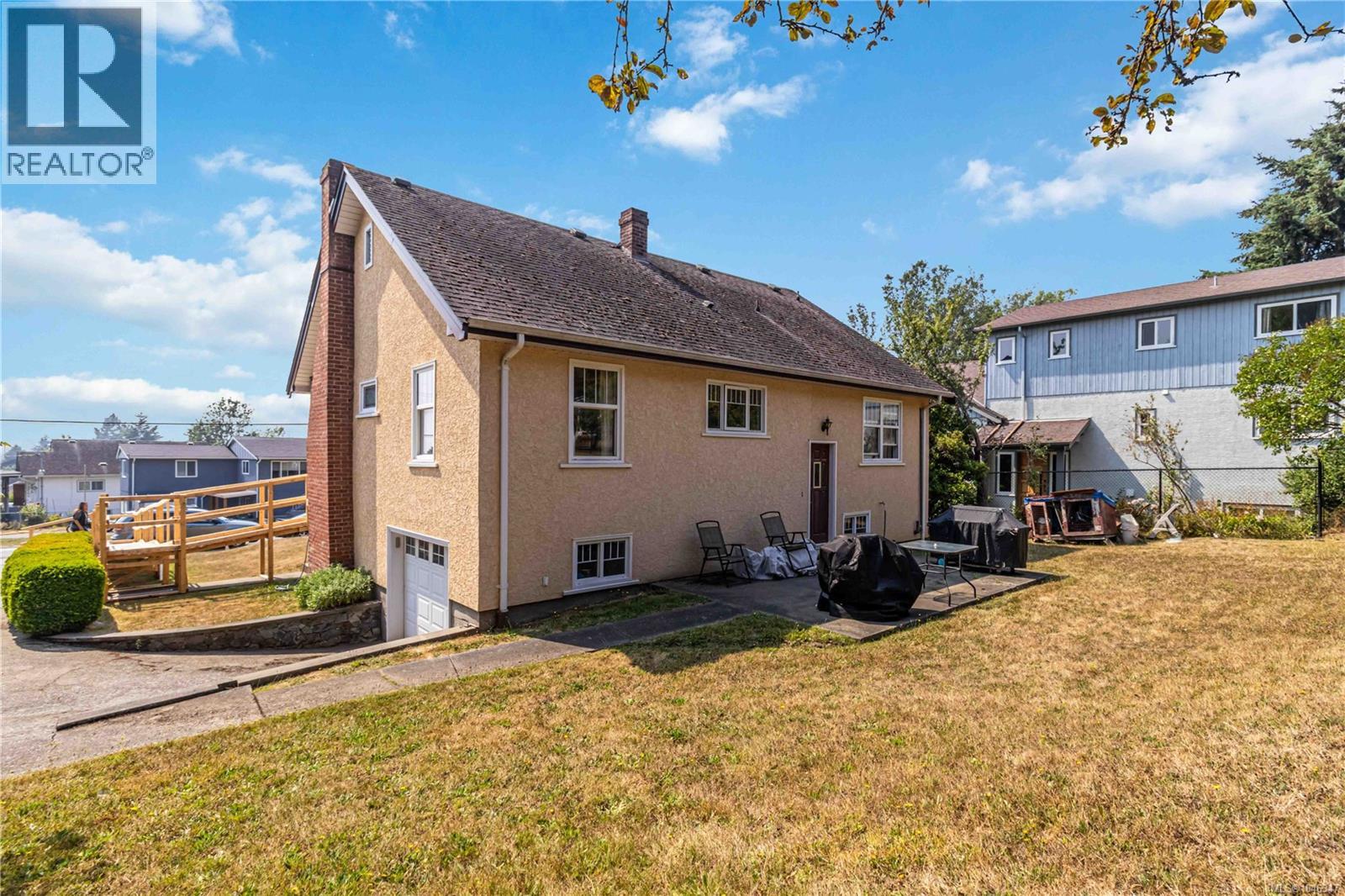 3441 Lovat Ave - 31