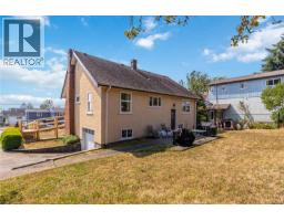 3441 Lovat Ave, Saanich, BC V8X1T8 Photo 31