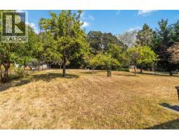 3441 Lovat Ave, Saanich, BC V8X1T8 Photo 34