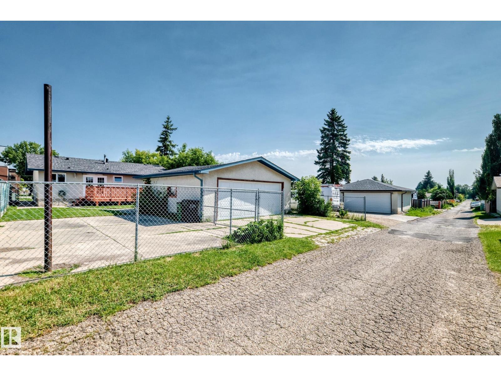 7215 144 AV NW - 44