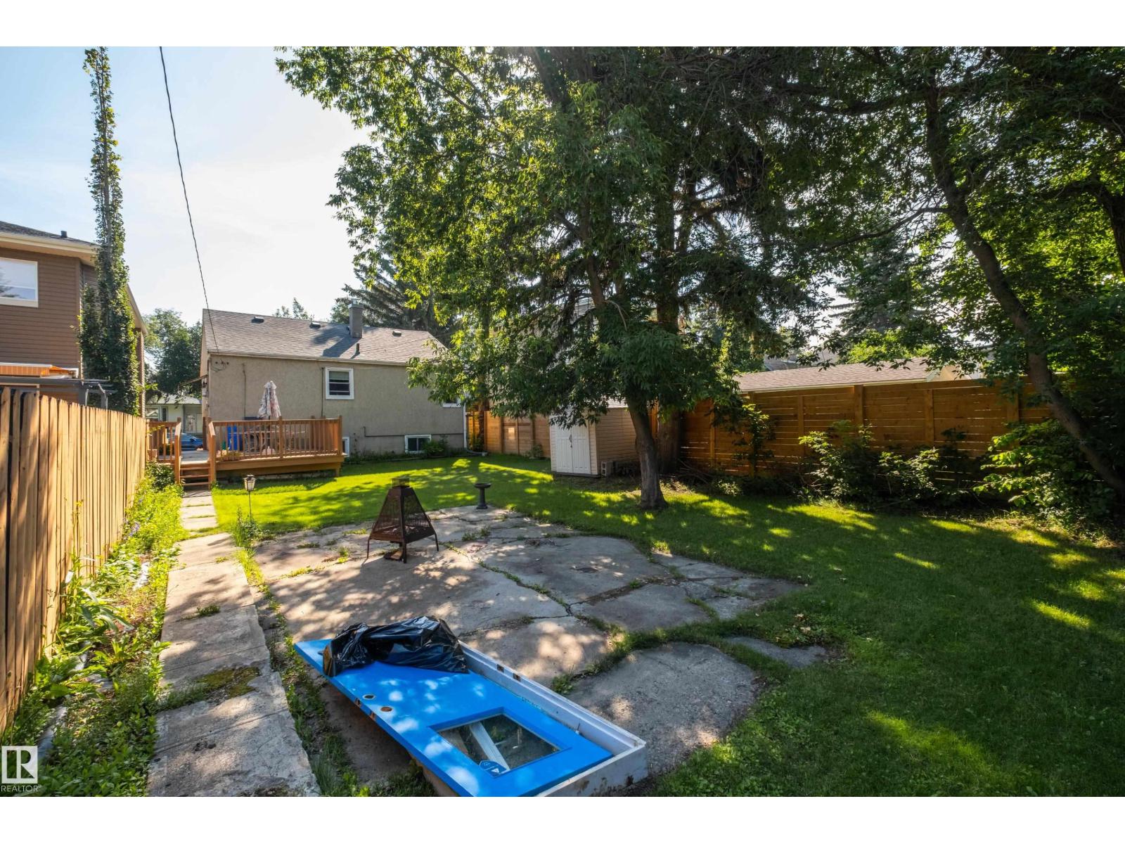 8850 89 Street NW - Photo 36