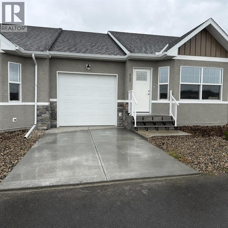 419 Meadowlark Way, Vulcan — photo 3