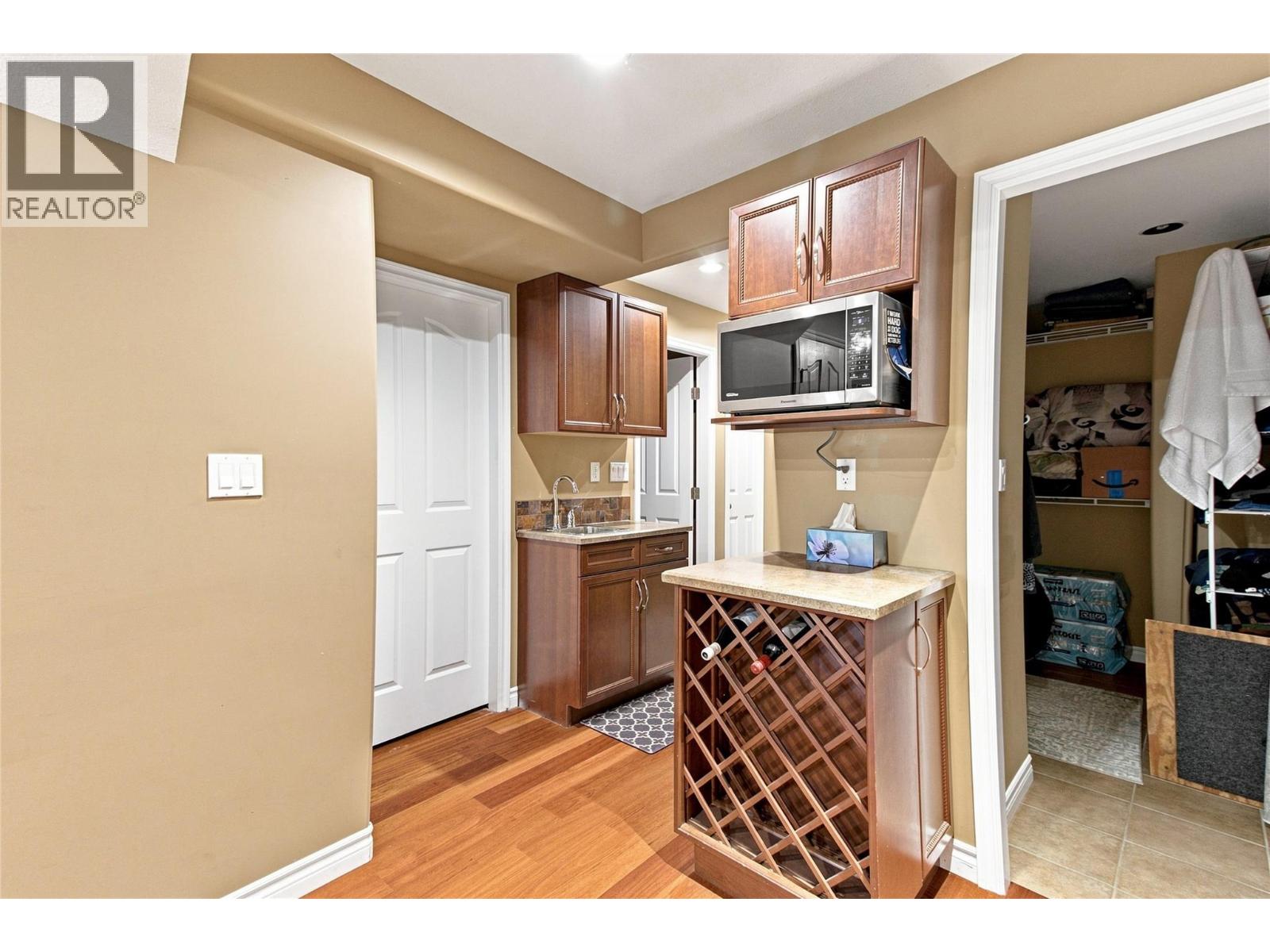 #7 411 ABERDEEN Drive - 34