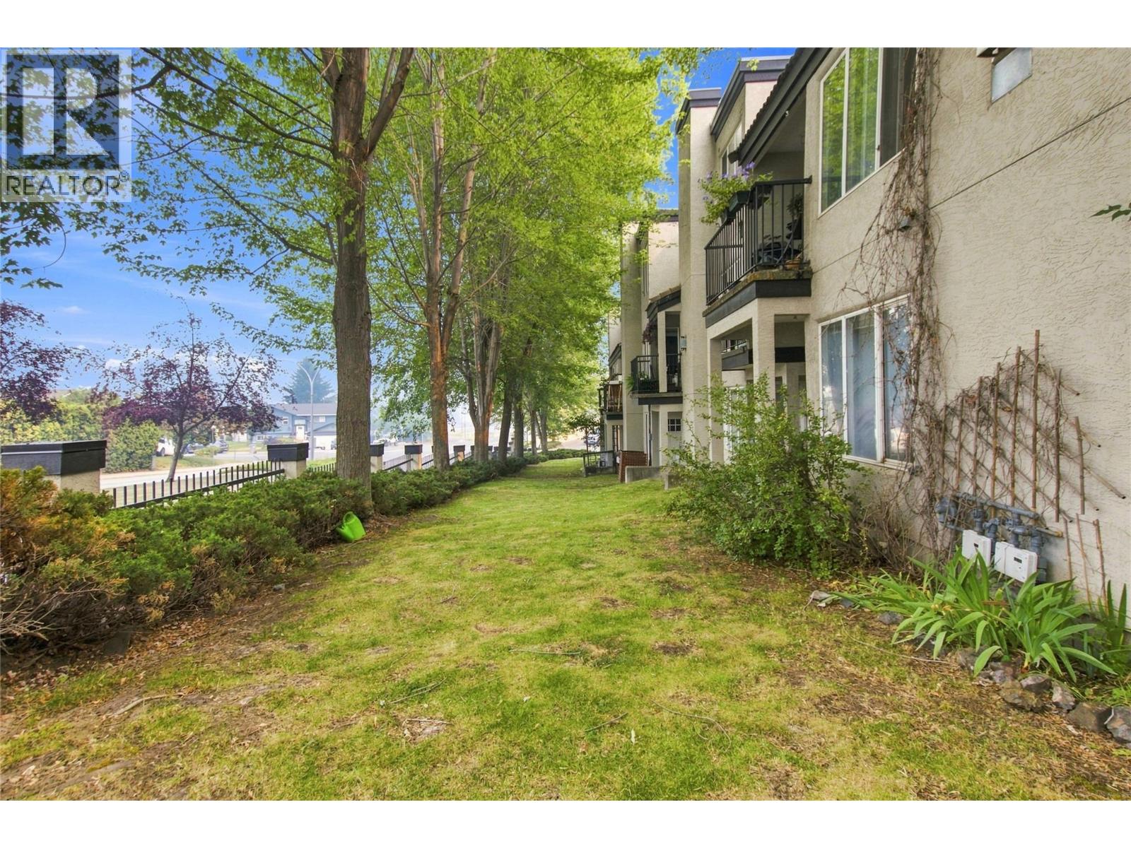 411 ABERDEEN Drive Unit# 7, Kamloops — photo 3