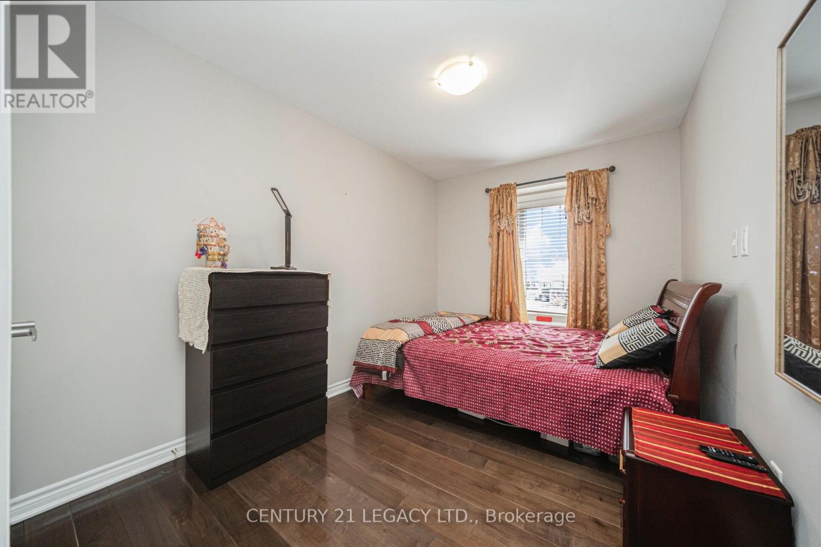 40 DONOMORE DRIVE - 30