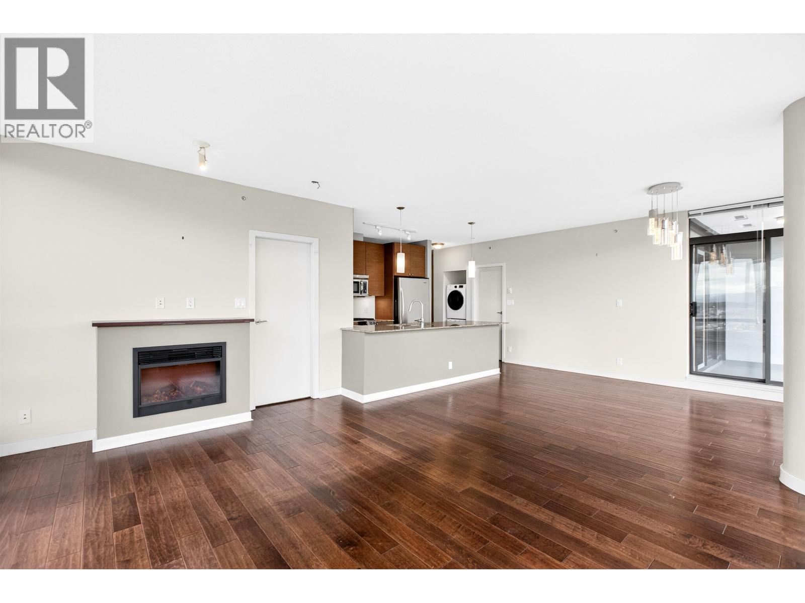 1908 400 CAPILANO ROAD, Port Moody