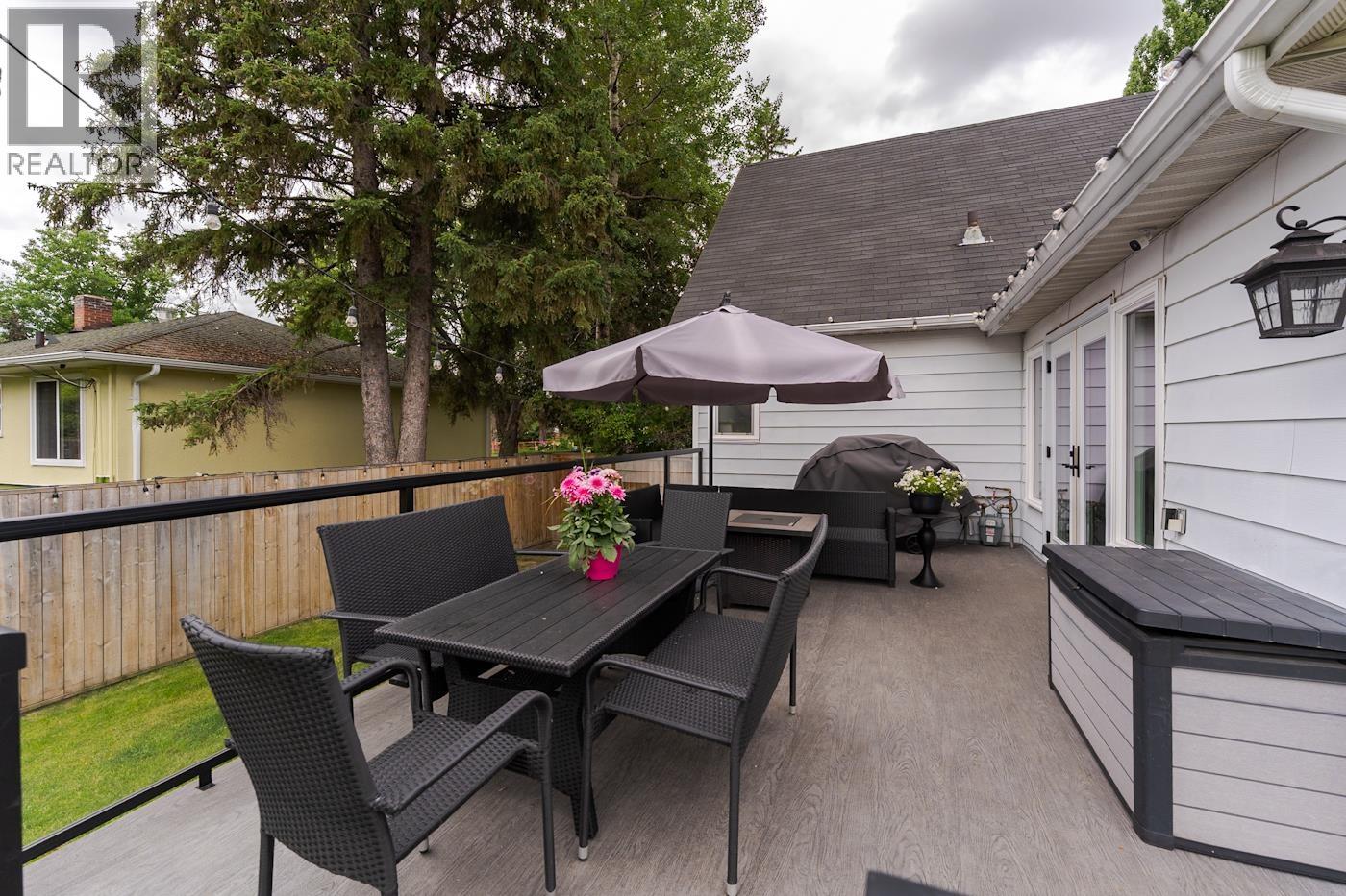 1576 HEMLOCK STREET - 30