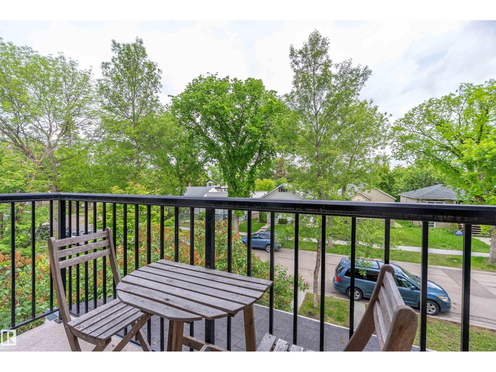 10623 75 Avenue NW - Photo 12