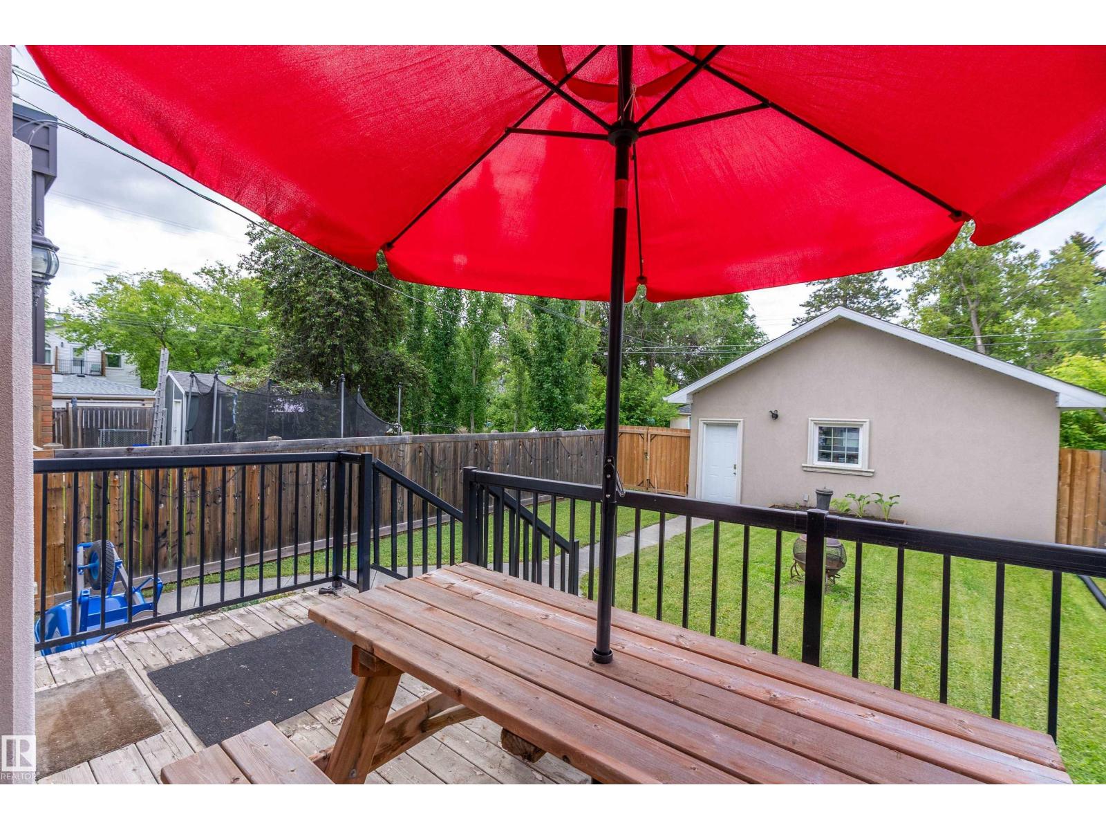 10623 75 Avenue NW - Photo 9