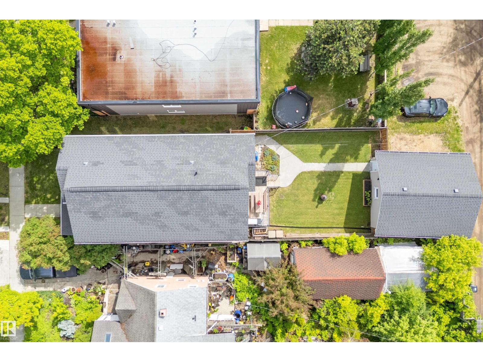 10623 75 Avenue NW - Photo 17