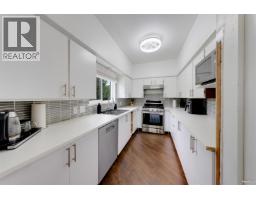 5578 Oakglen Drive, Burnaby, BC V5H3M5 Photo 13
