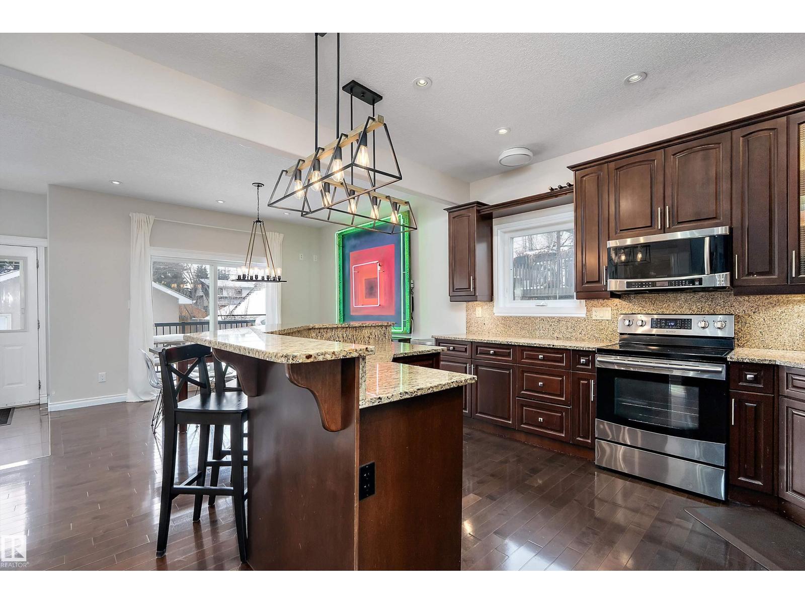 10623 75 Avenue NW - Photo 43
