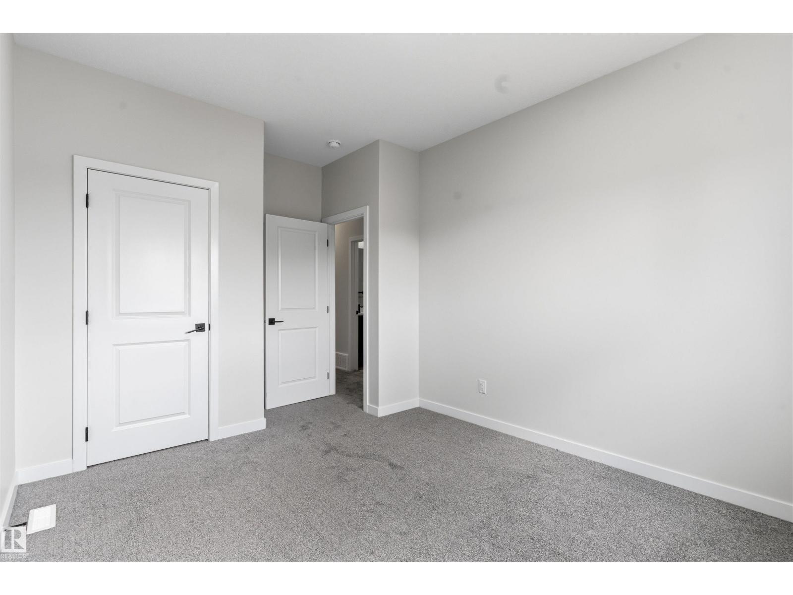 8815 181 Avenue NW - Photo 17