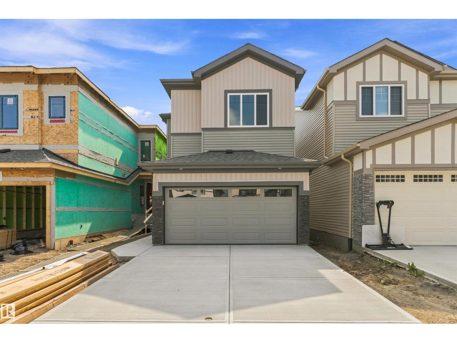 8815 181 AV NW, Klarvatten, Edmonton photo 1