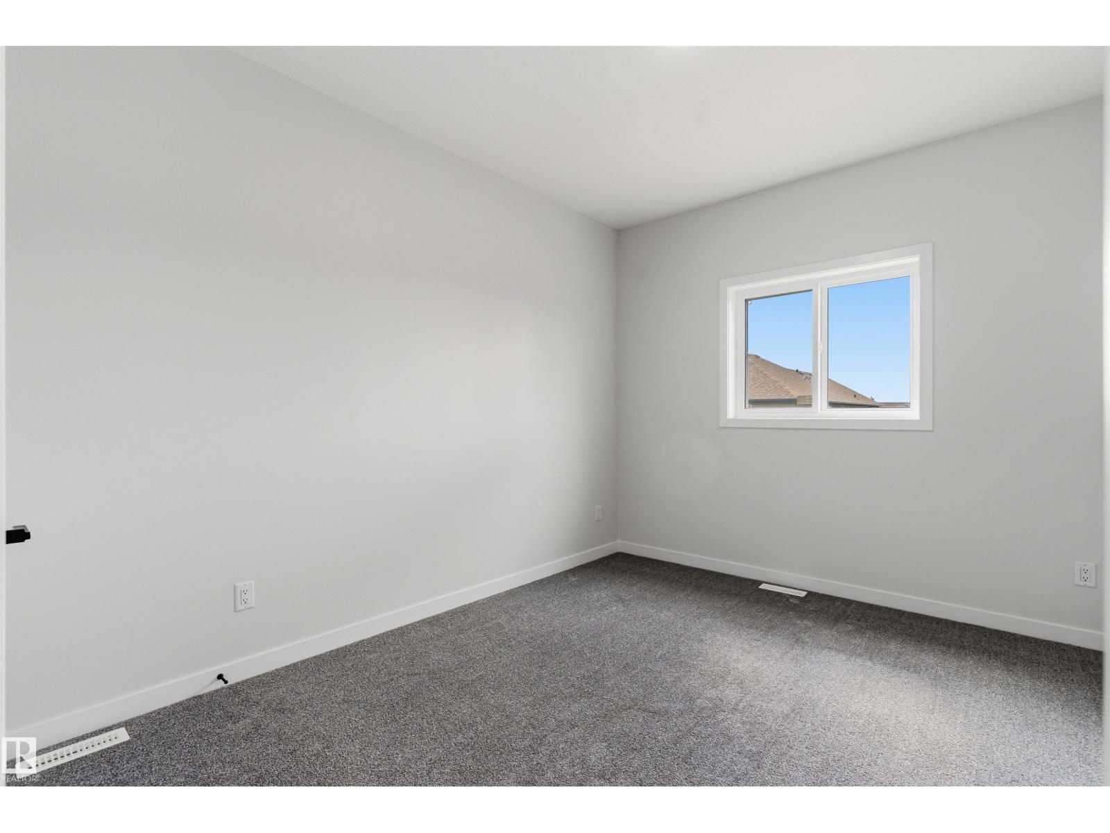 8815 181 AV NW - 18