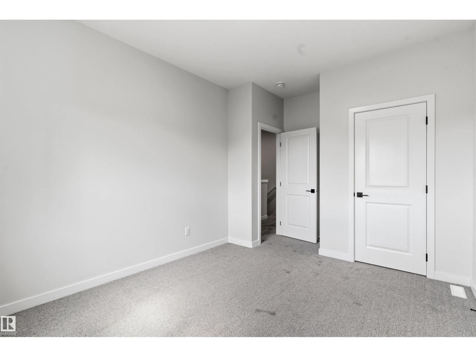 8815 181 AV NW - 14
