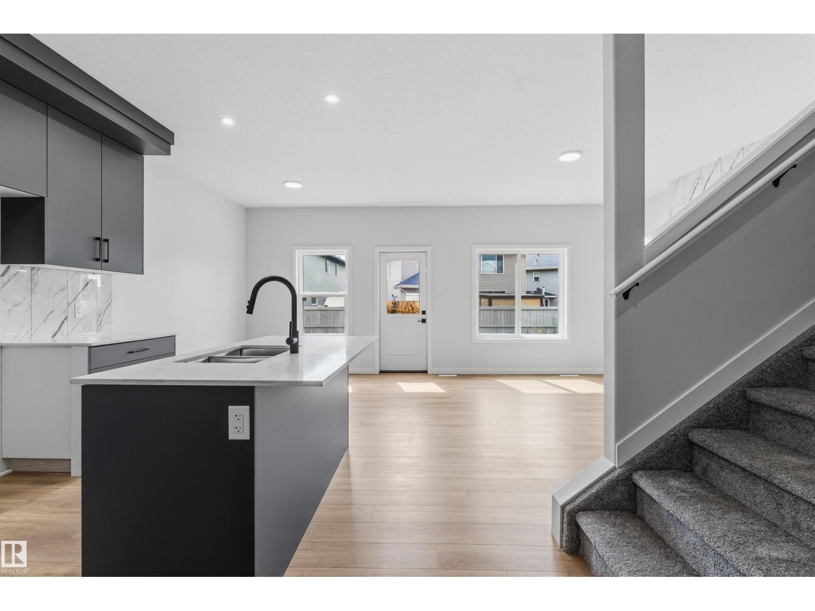 8815 181 AV NW - 7