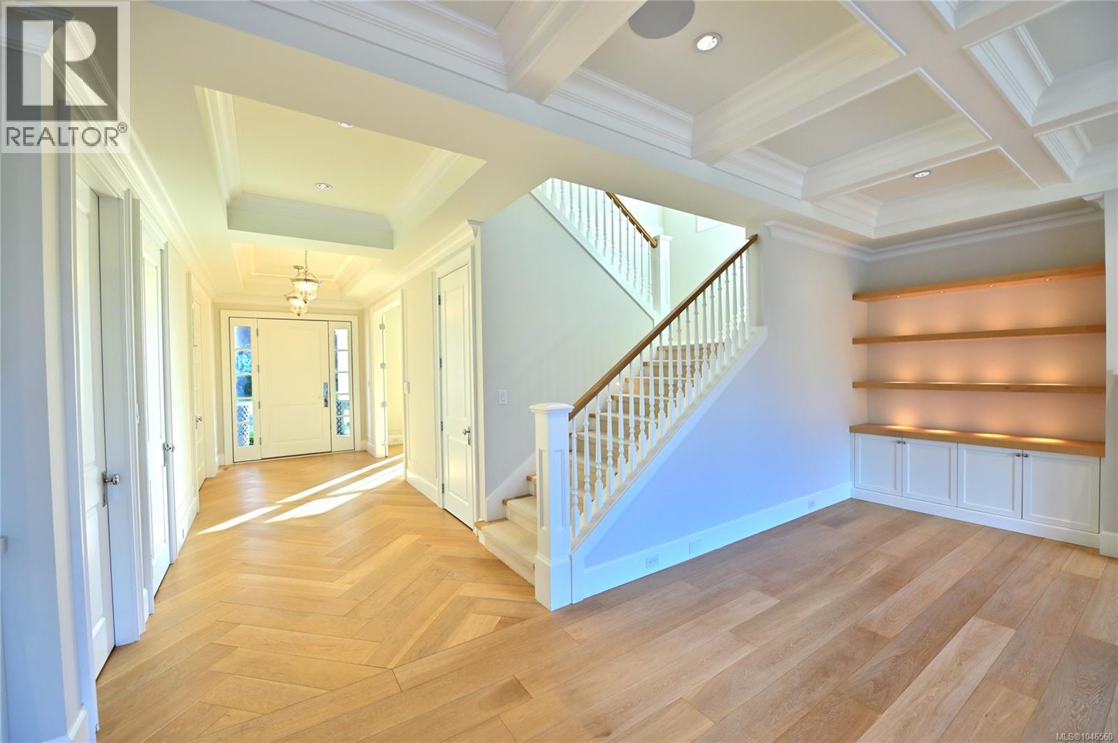 2777 Dewdney Ave - 19