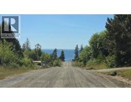 1070 Seventh Ave, Ucluelet, BC V0R3A0 Photo 8