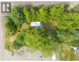 1070 Seventh Ave, Ucluelet, BC V0R3A0 Photo 10