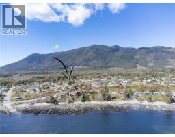 1070 Seventh Ave, Ucluelet, BC V0R3A0 Photo 12