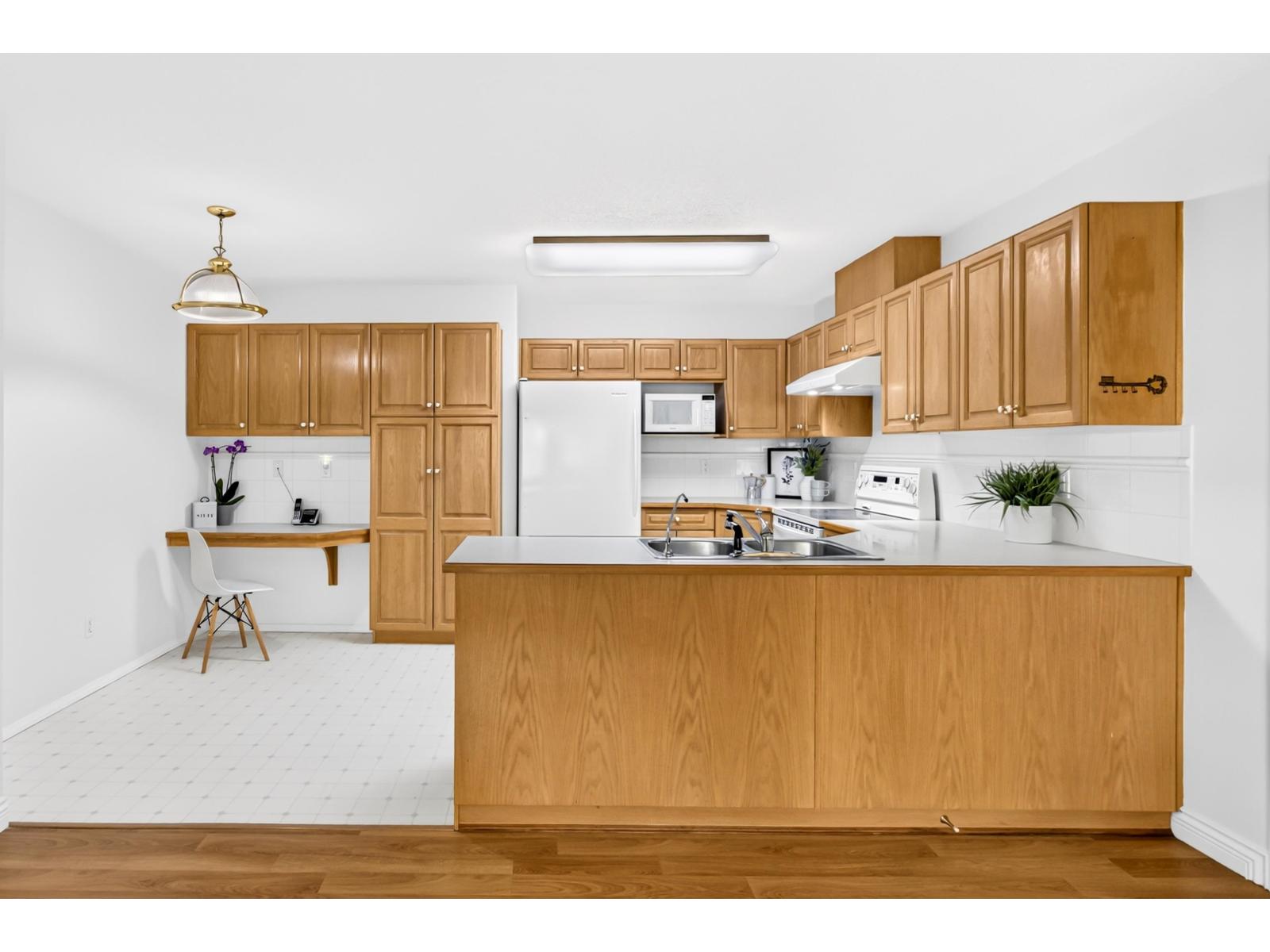 105 13888 70 AVENUE, Surrey