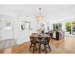 105 13888 70 Avenue, Surrey, BC V3W0R8 Photo 9