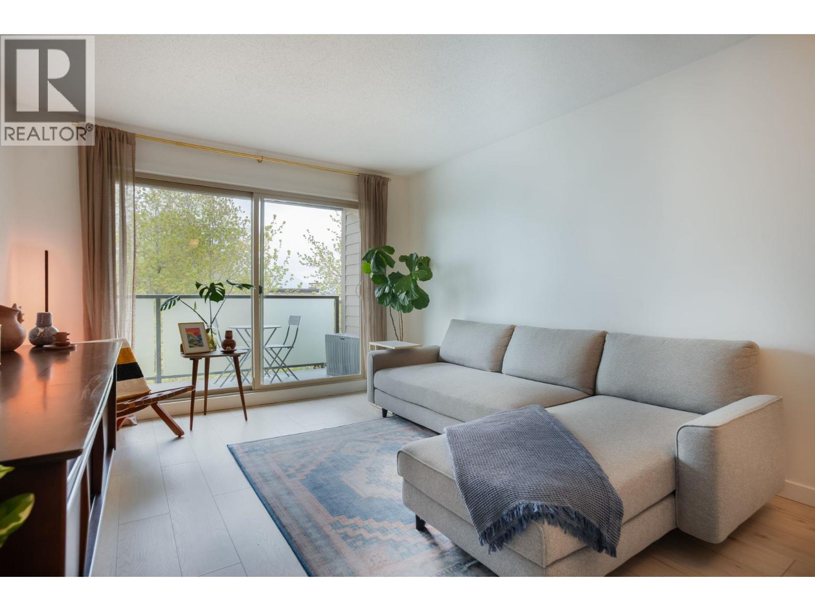 405 1864 FRANCES STREET, Vancouver — photo 2