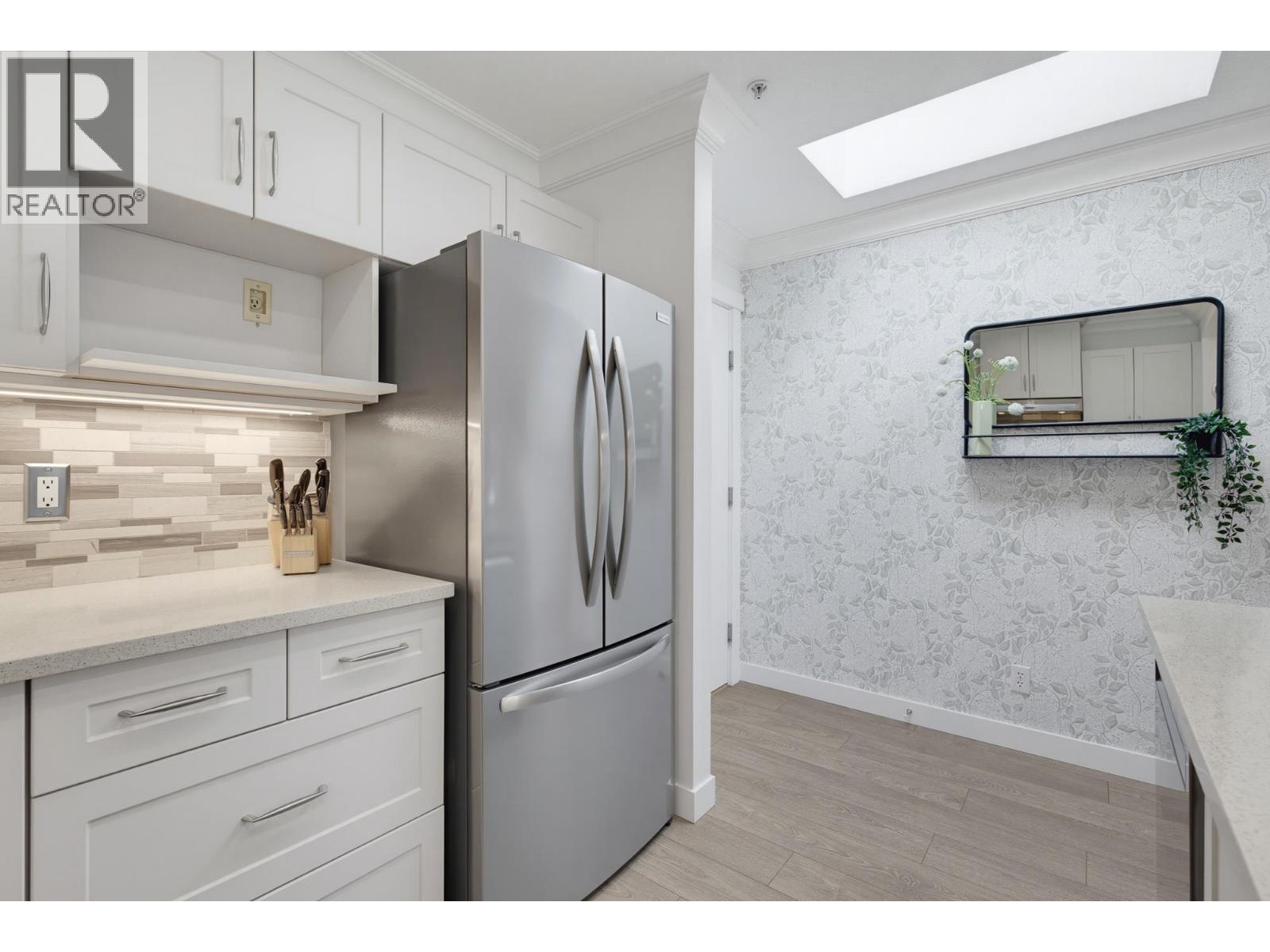 408 1428 PARKWAY BOULEVARD, Coquitlam