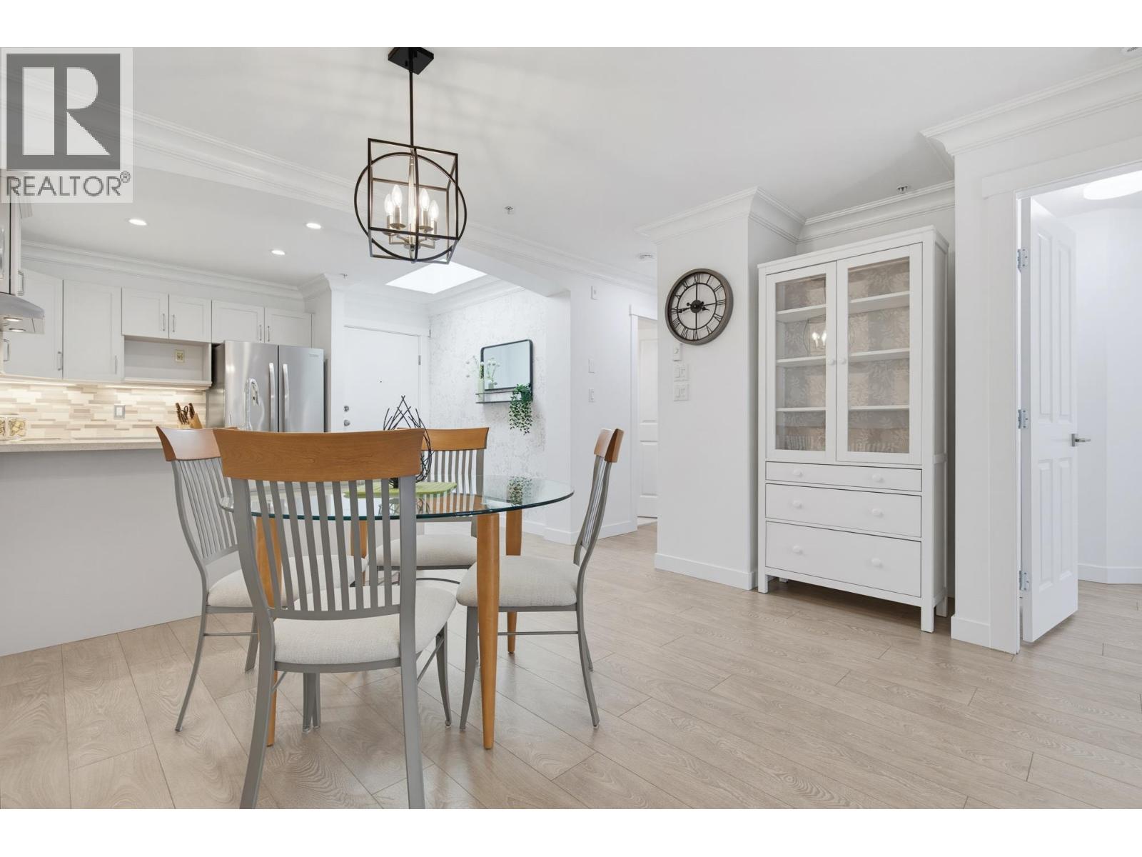 408 1428 PARKWAY BOULEVARD, Coquitlam