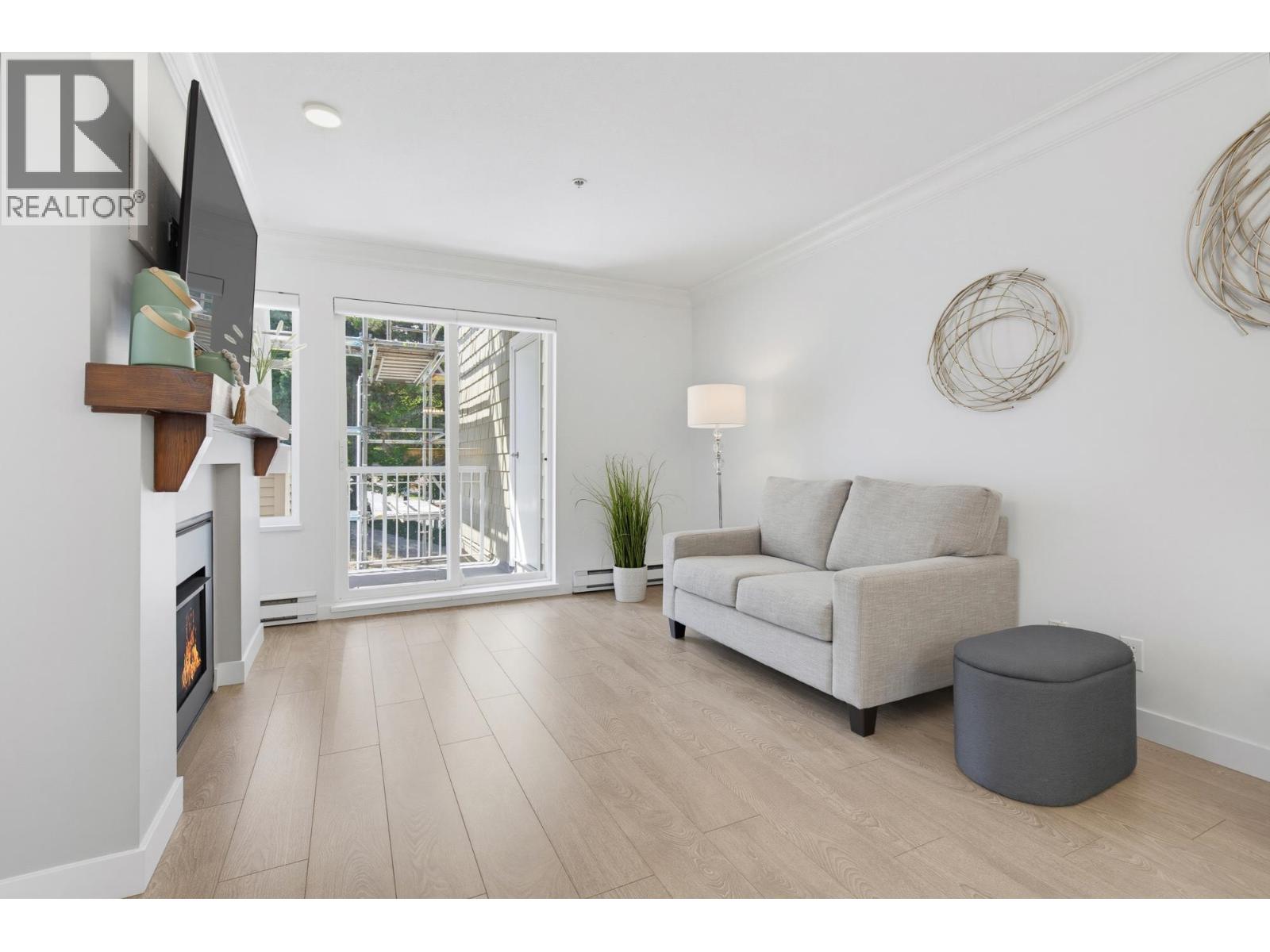 408 1428 PARKWAY BOULEVARD, Coquitlam