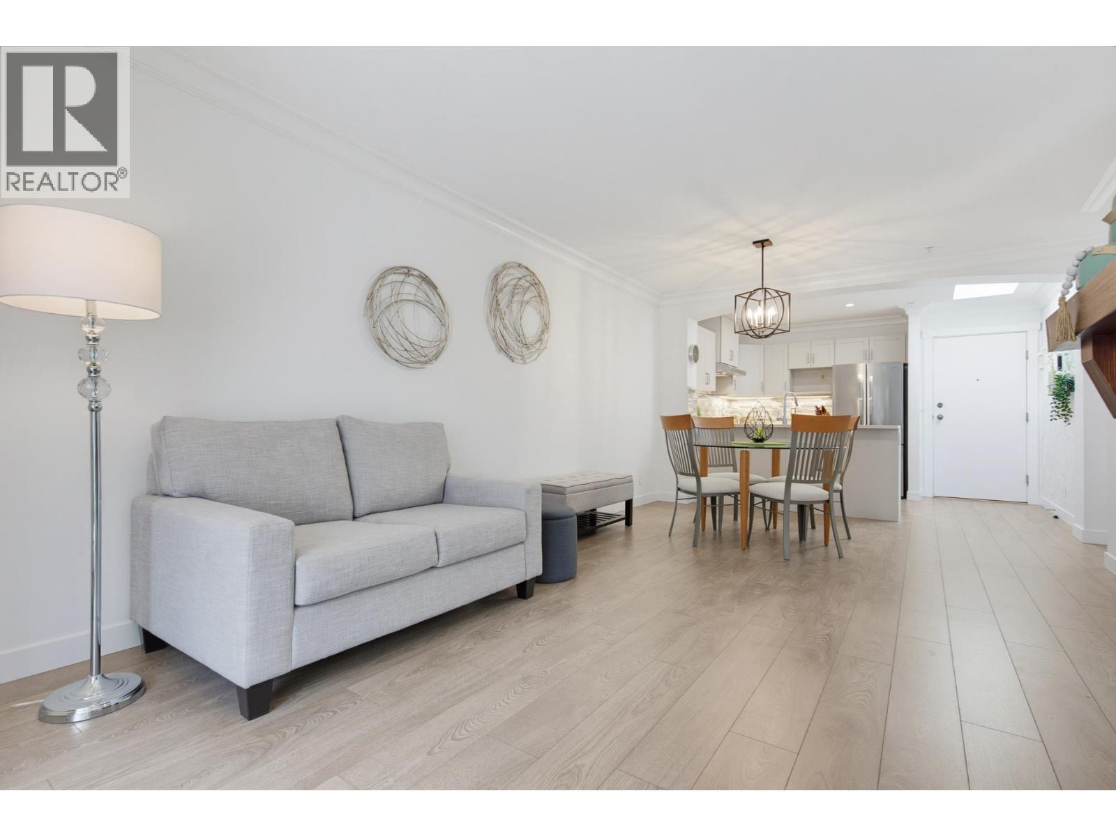 408 1428 PARKWAY BOULEVARD, Coquitlam