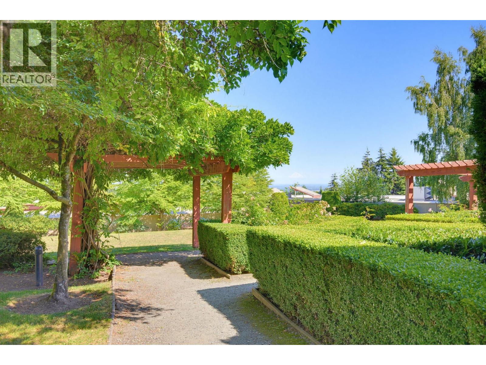 408 1428 PARKWAY BOULEVARD, Coquitlam