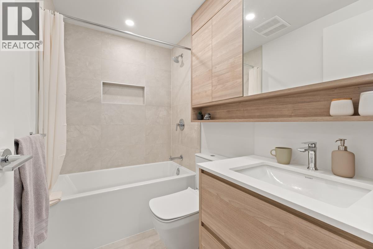 1702 585 AUSTIN AVENUE, Coquitlam