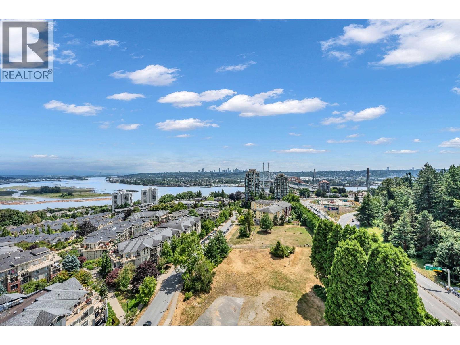 1805 280 ROSS DRIVE, New Westminster