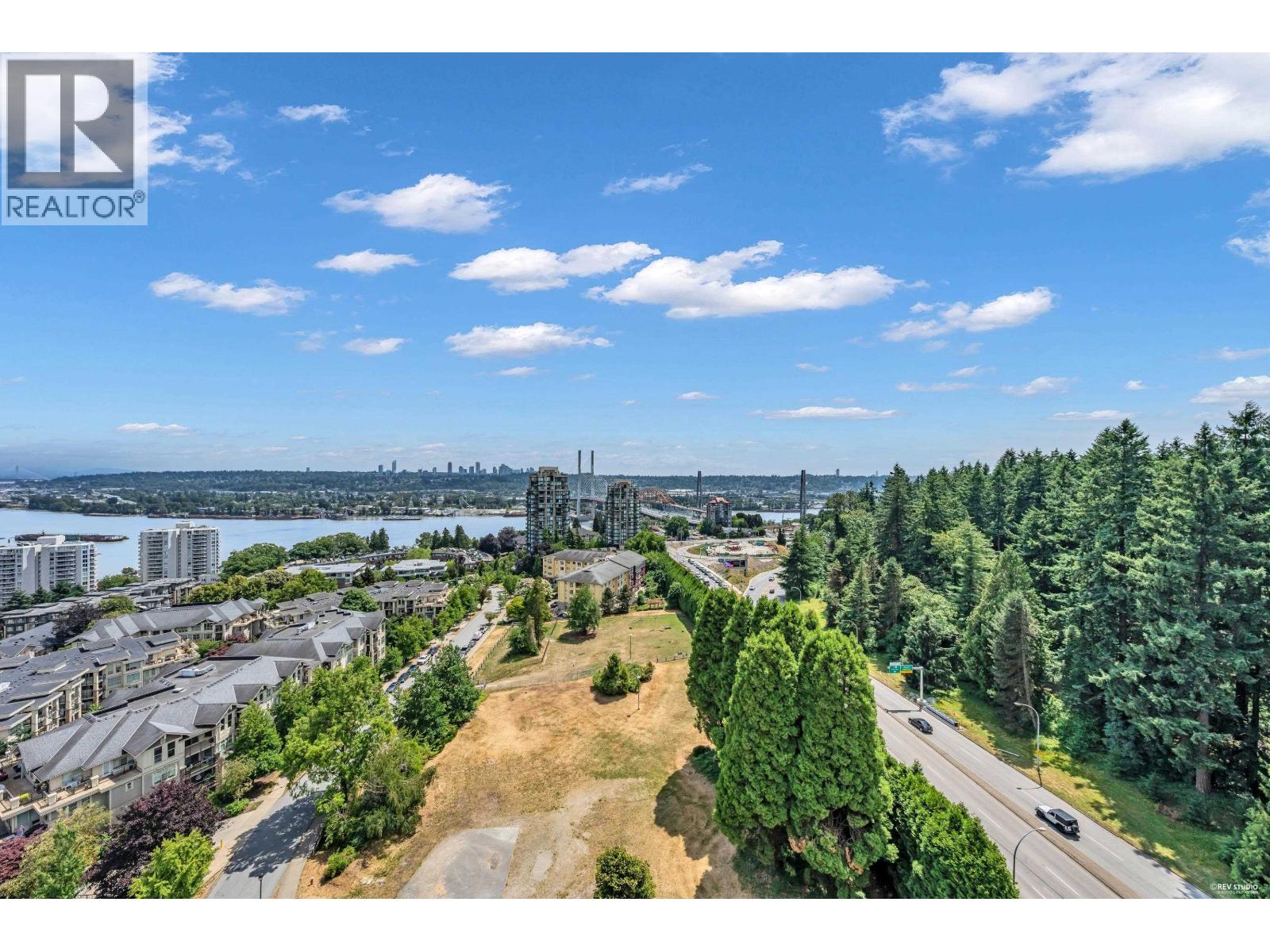 1805 280 ROSS DRIVE, New Westminster