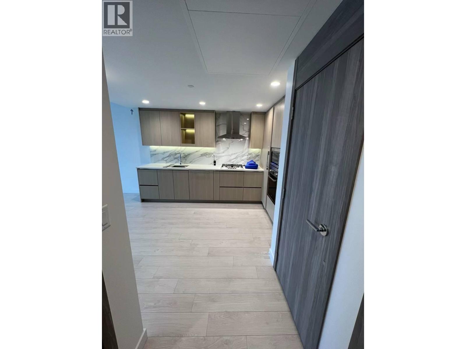 1206 4880 LOUGHEED HIGHWAY, Burnaby — photo 3