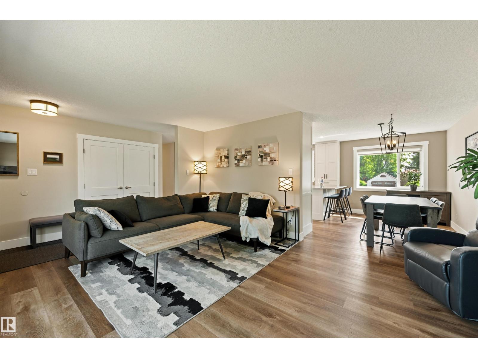 5207 114B ST NW - Image 5