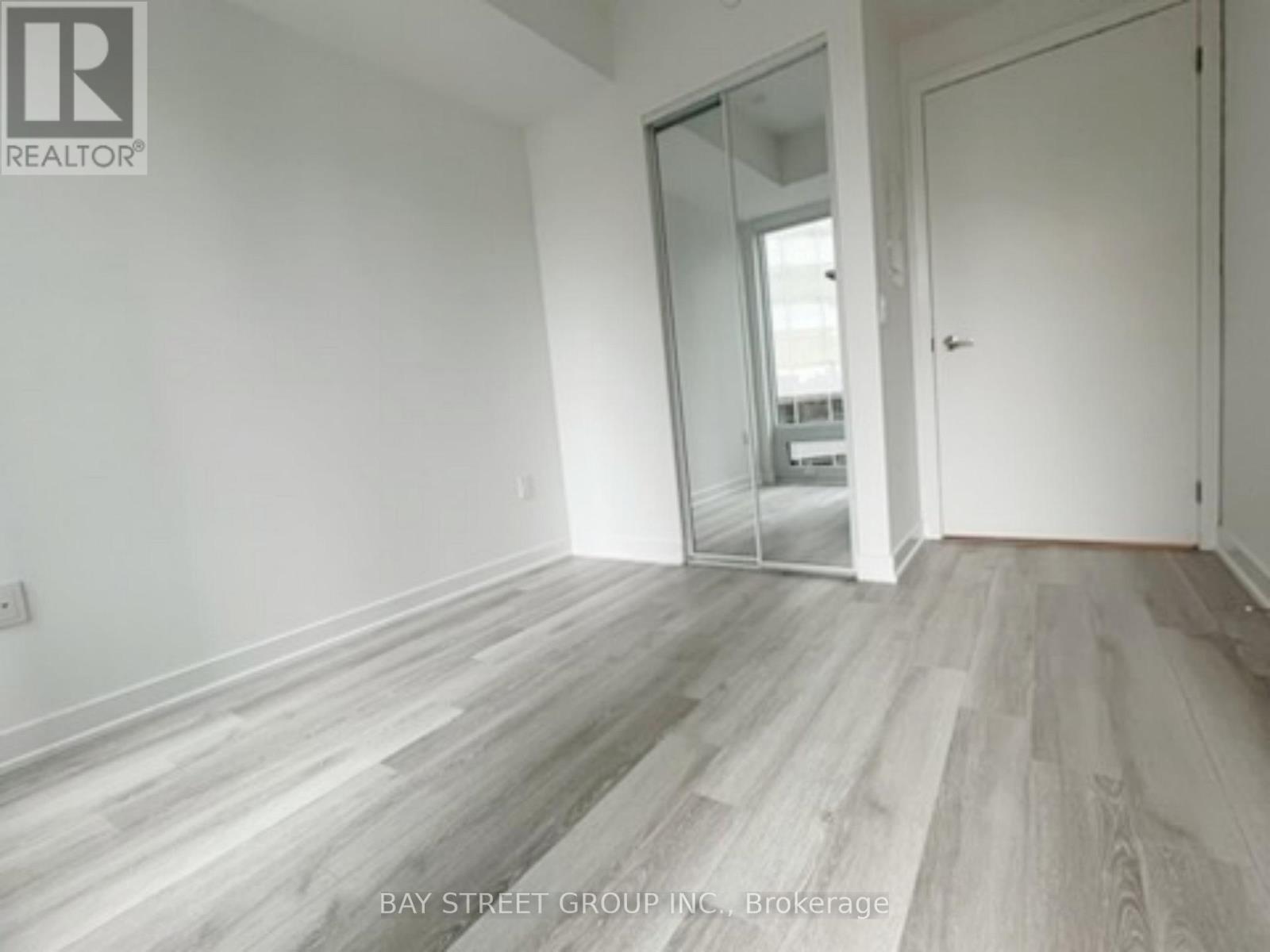 #1904 238 SIMCOE STREET - 12