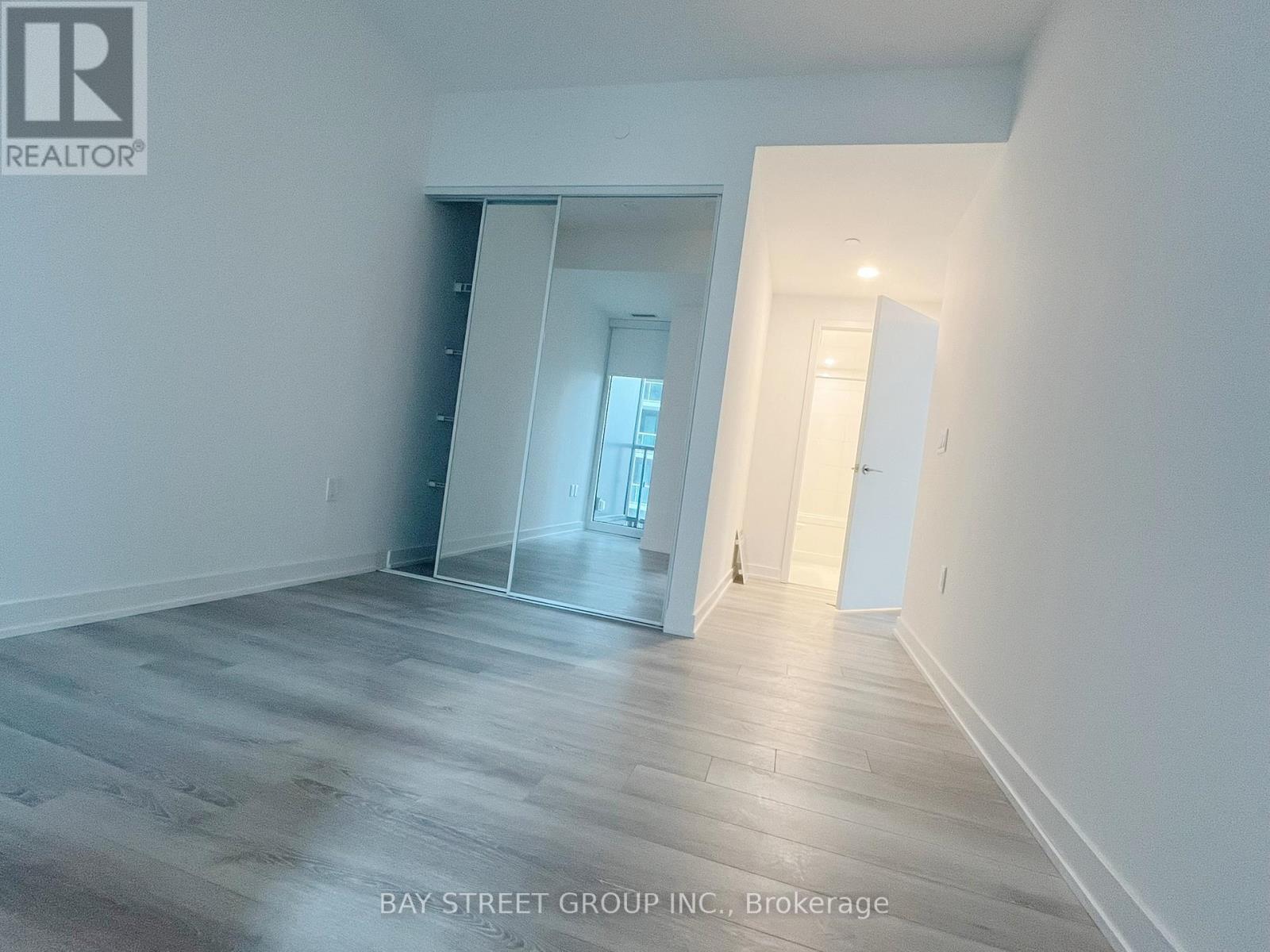 #1904 238 SIMCOE STREET - 16