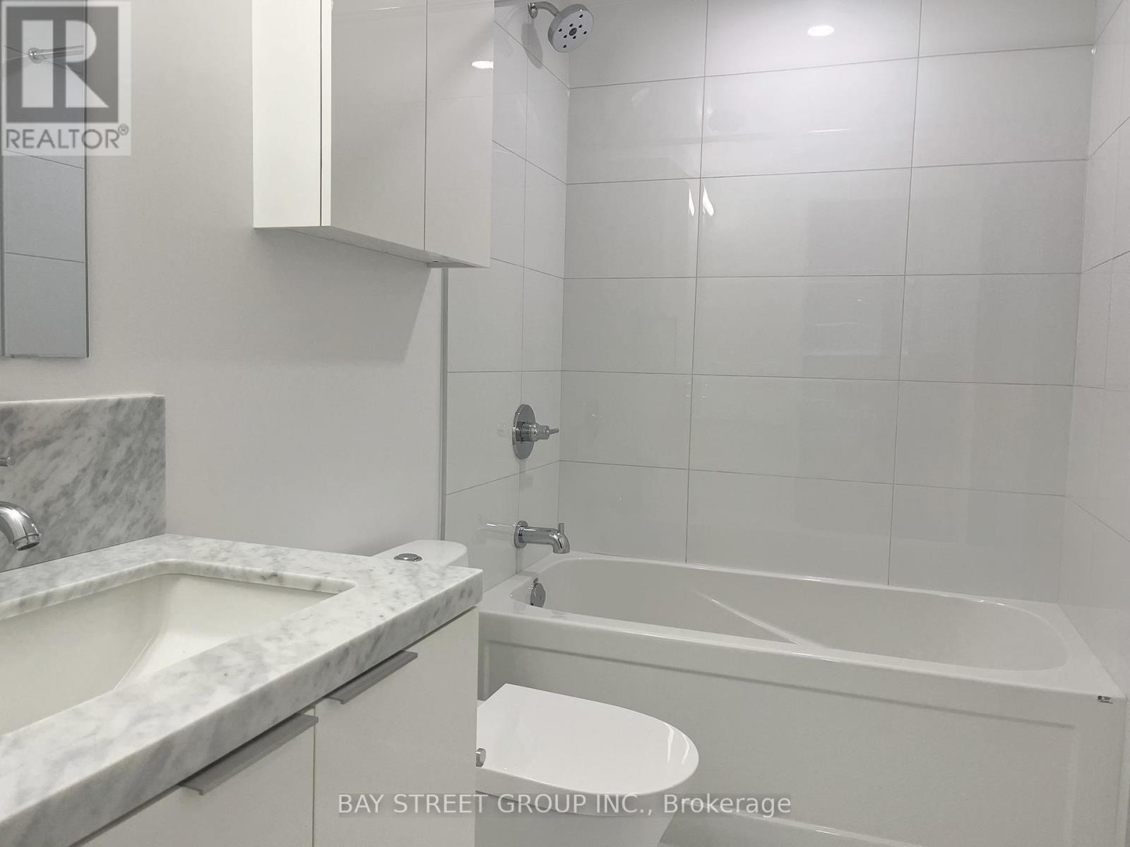 #1904 238 SIMCOE STREET - 17