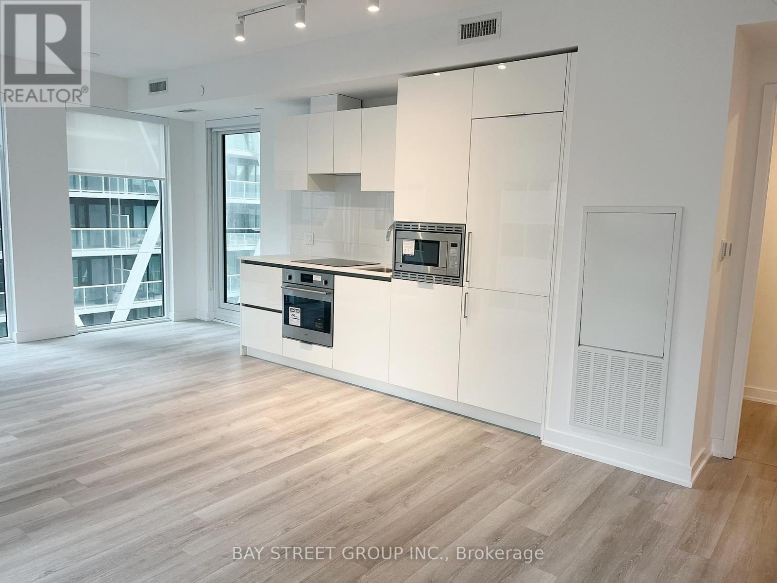 #1904 238 SIMCOE STREET - 7
