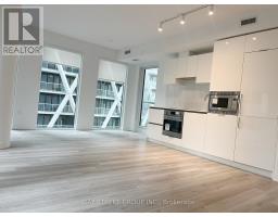 1904 - 238 Simcoe Street, Toronto, ON M5T1T4 Photo 6
