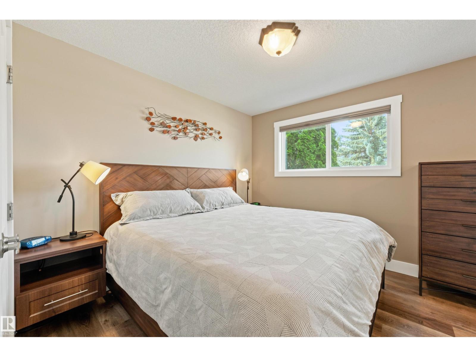 5207 114B ST NW - 16