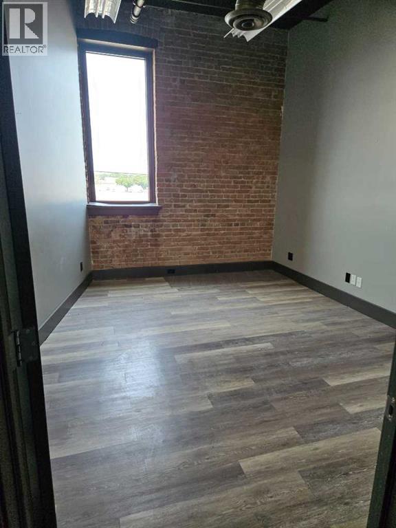 200, 1239 2 Avenue S, Lethbridge — photo 3