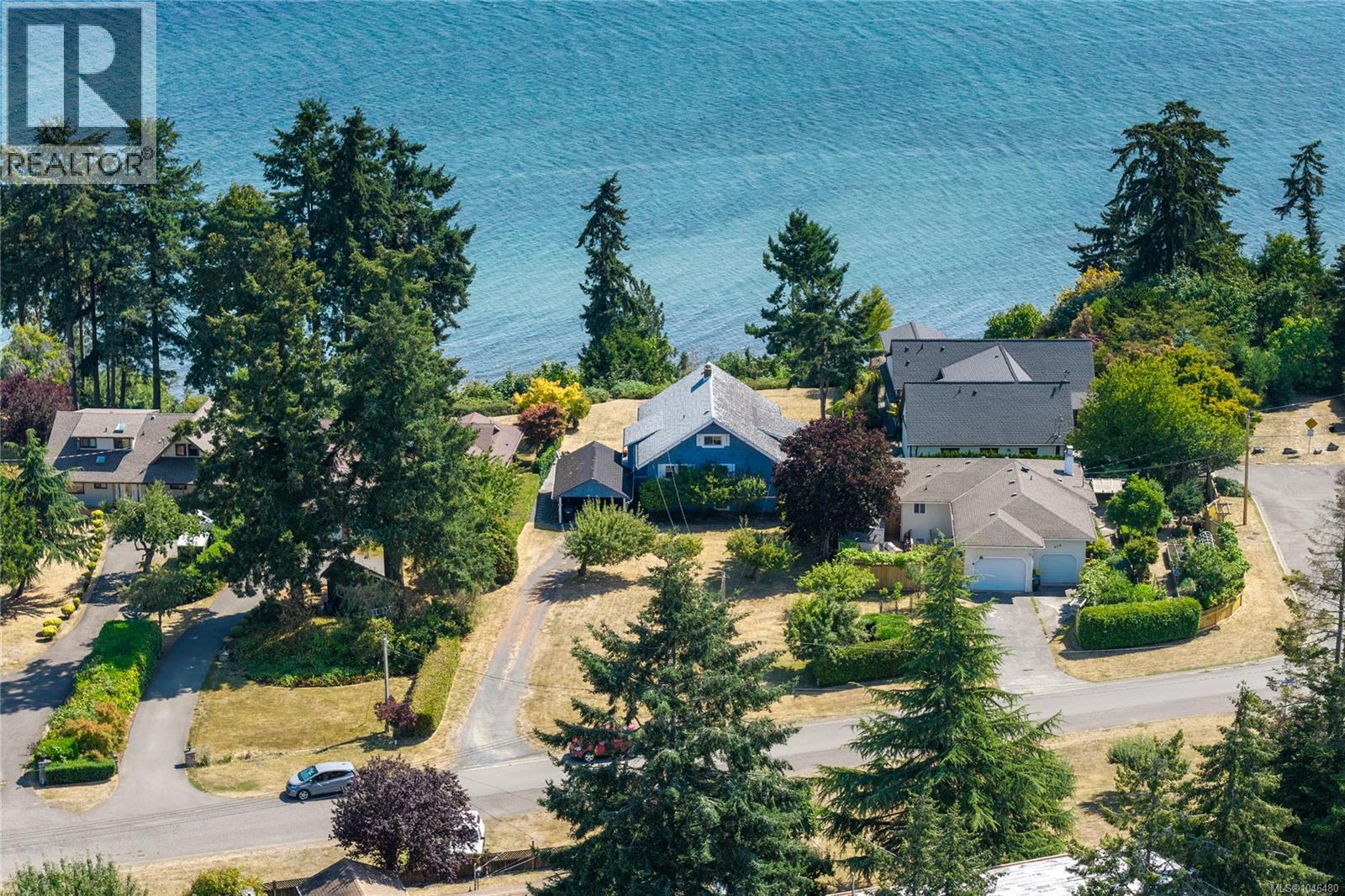 422 Dogwood St, Parksville