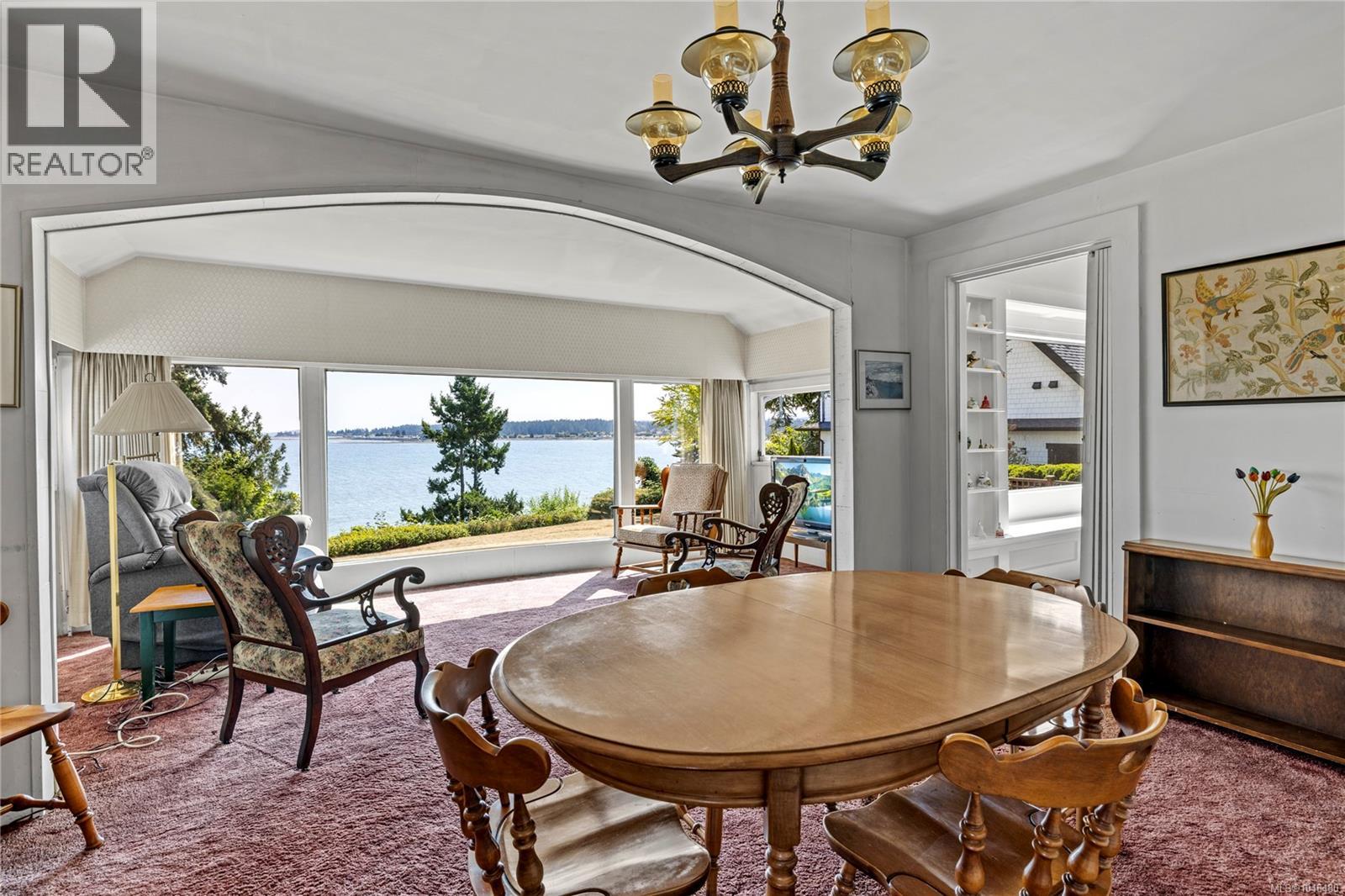 422 Dogwood St, Parksville