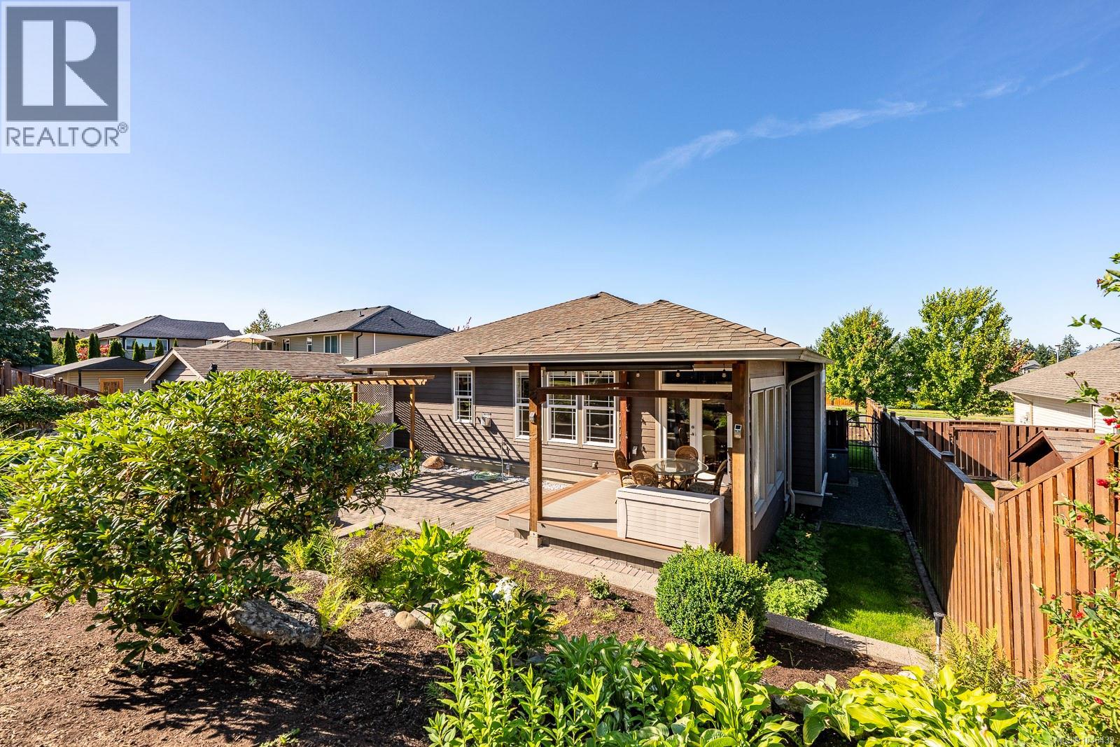 165 Strathcona Way - 19