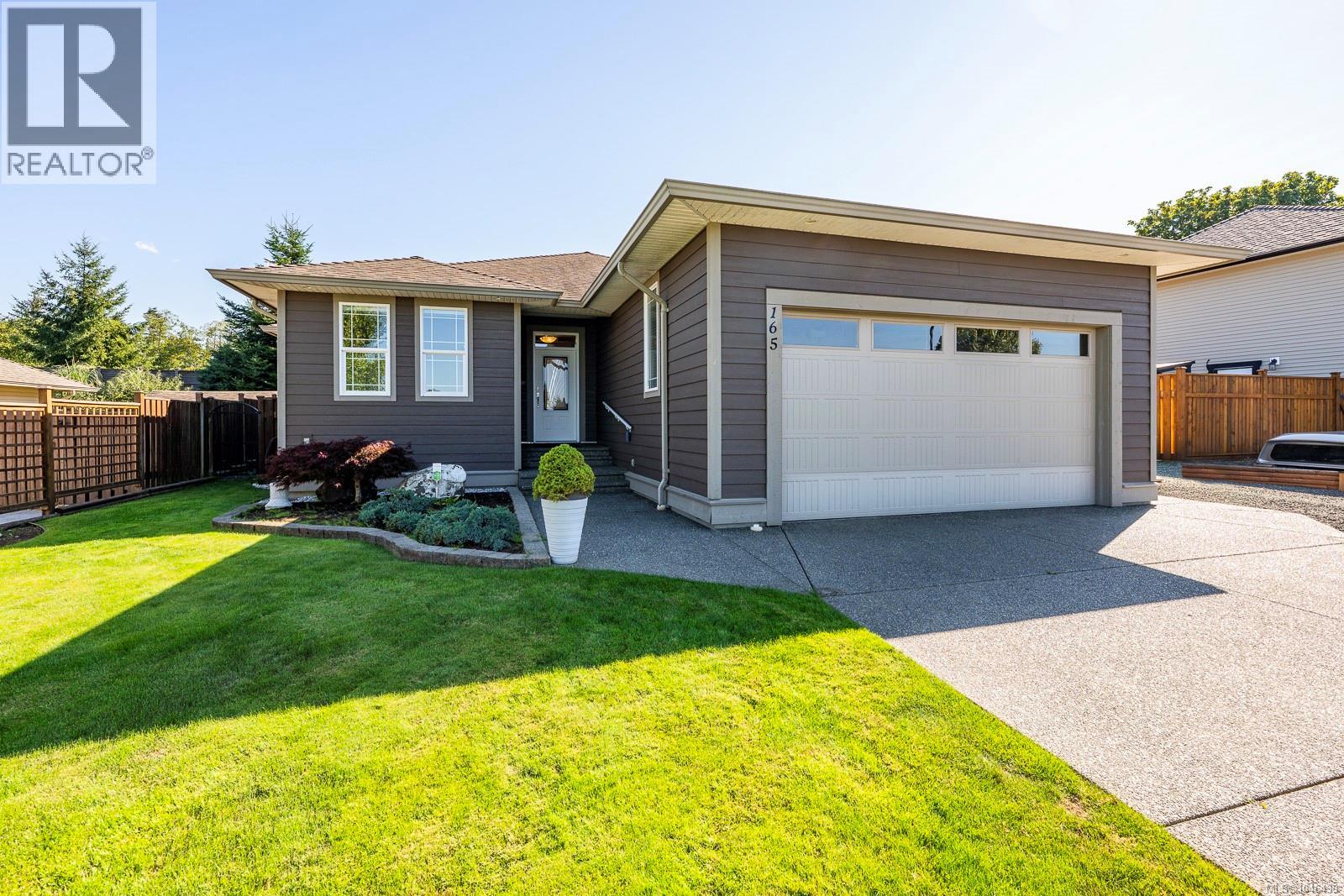 165 Strathcona Way - 34