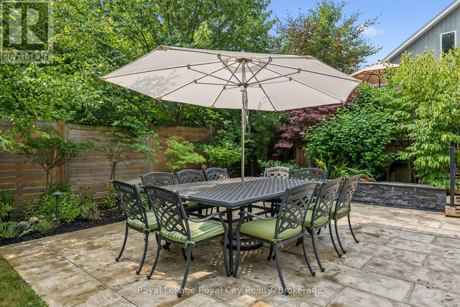 33 EDGEHILL DRIVE - 38
